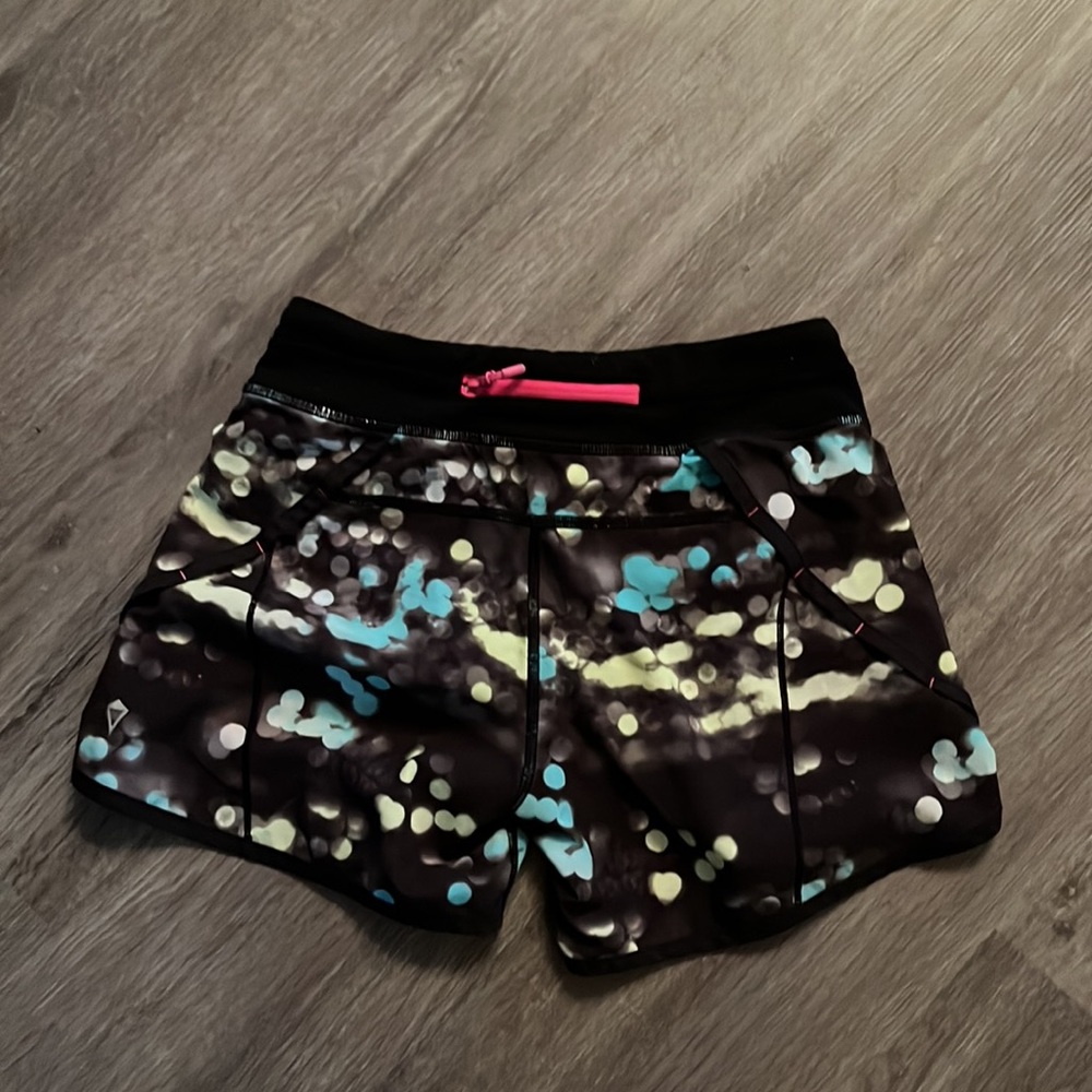 ivivva shorts - Picture 2 of 4